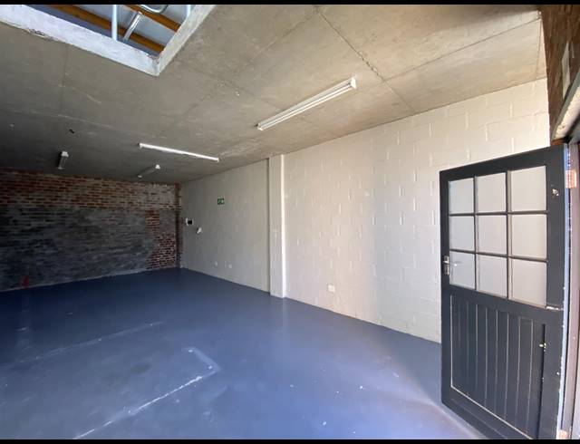 117M² WAREHOUSE TO LET IN MAITLAND